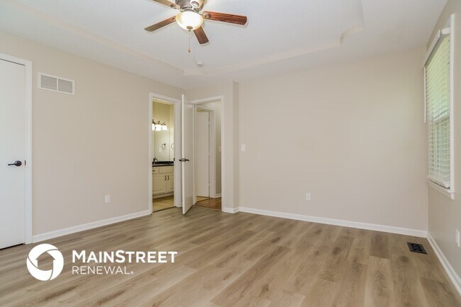 Building Photo - 2752 N 109th Terrace