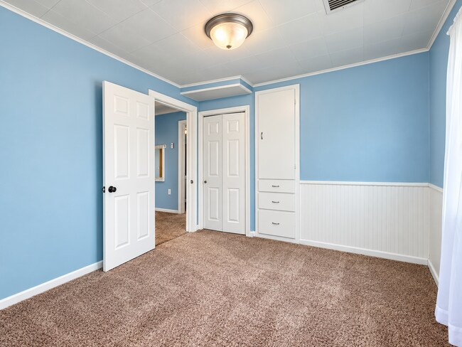 Building Photo - 6030 Cotter Ave