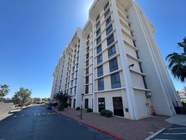 Building Photo - 2 Bedroom Condo at the Wimbledon Tennis Club Community