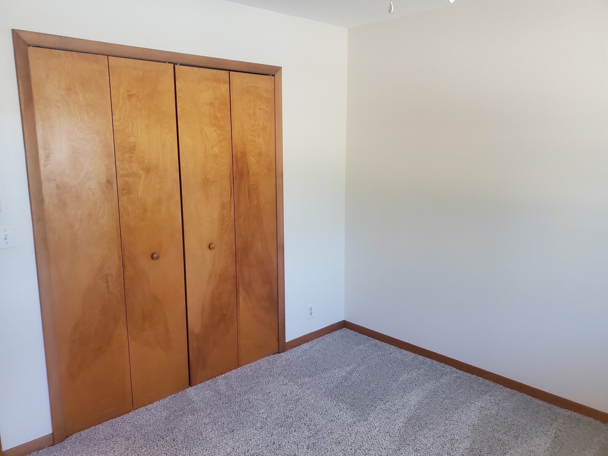 Building Photo - 4203 NE Skyline Dr