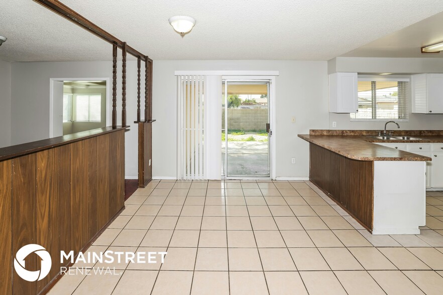 Building Photo - 5123 W Encanto Blvd