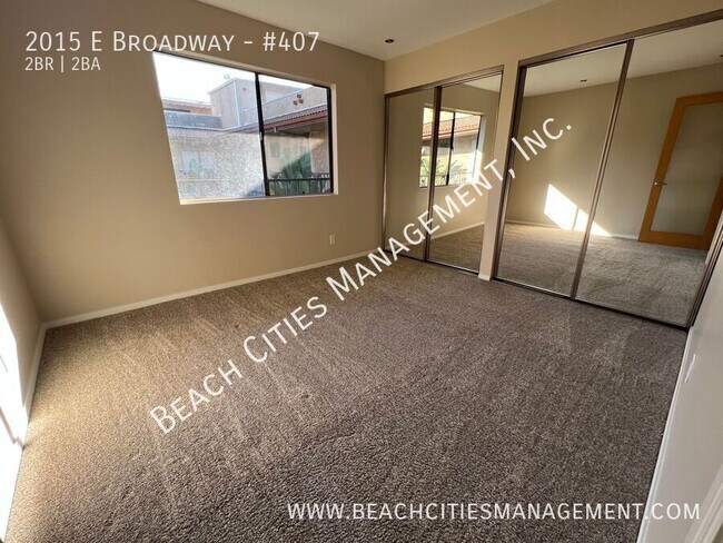 Building Photo - 2015 E Broadway-#407
