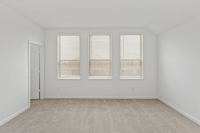 Building Photo - 4131 Balboa Dr