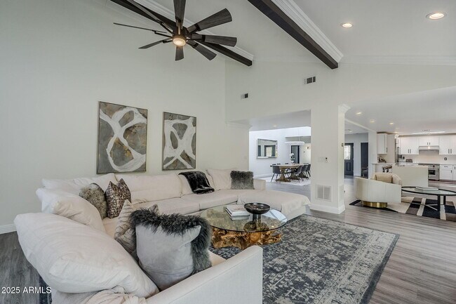 Building Photo - 7322 E Sierra Vista Dr