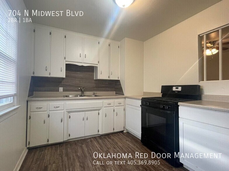 Building Photo - 704 N Midwest Blvd