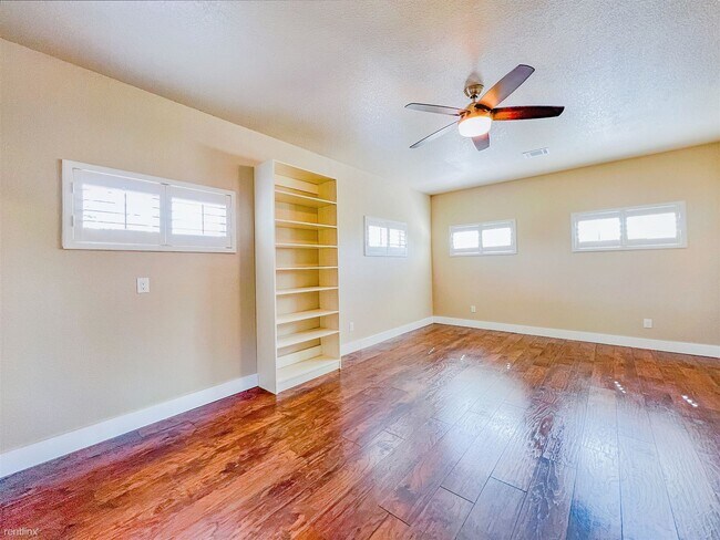 Building Photo - 5 br, 3 bath House - 112 Ridge Harbor Dr