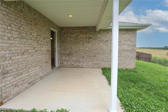 Building Photo - 501 NW 59th Ave