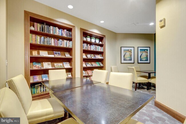 Building Photo - 2720 S Arlington Mill Dr