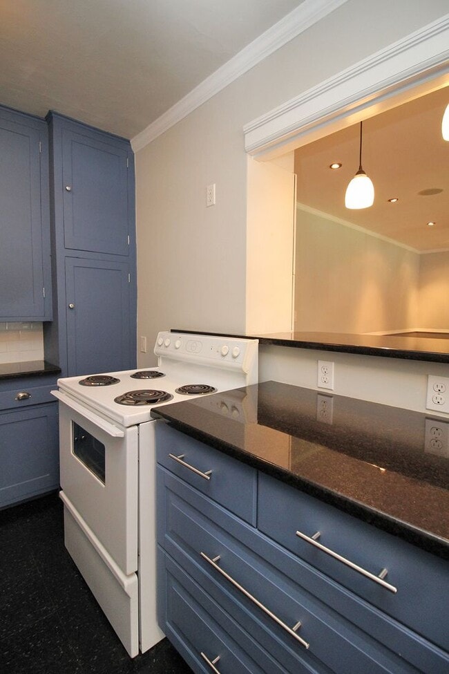 Building Photo - 507 NW 22nd Ave