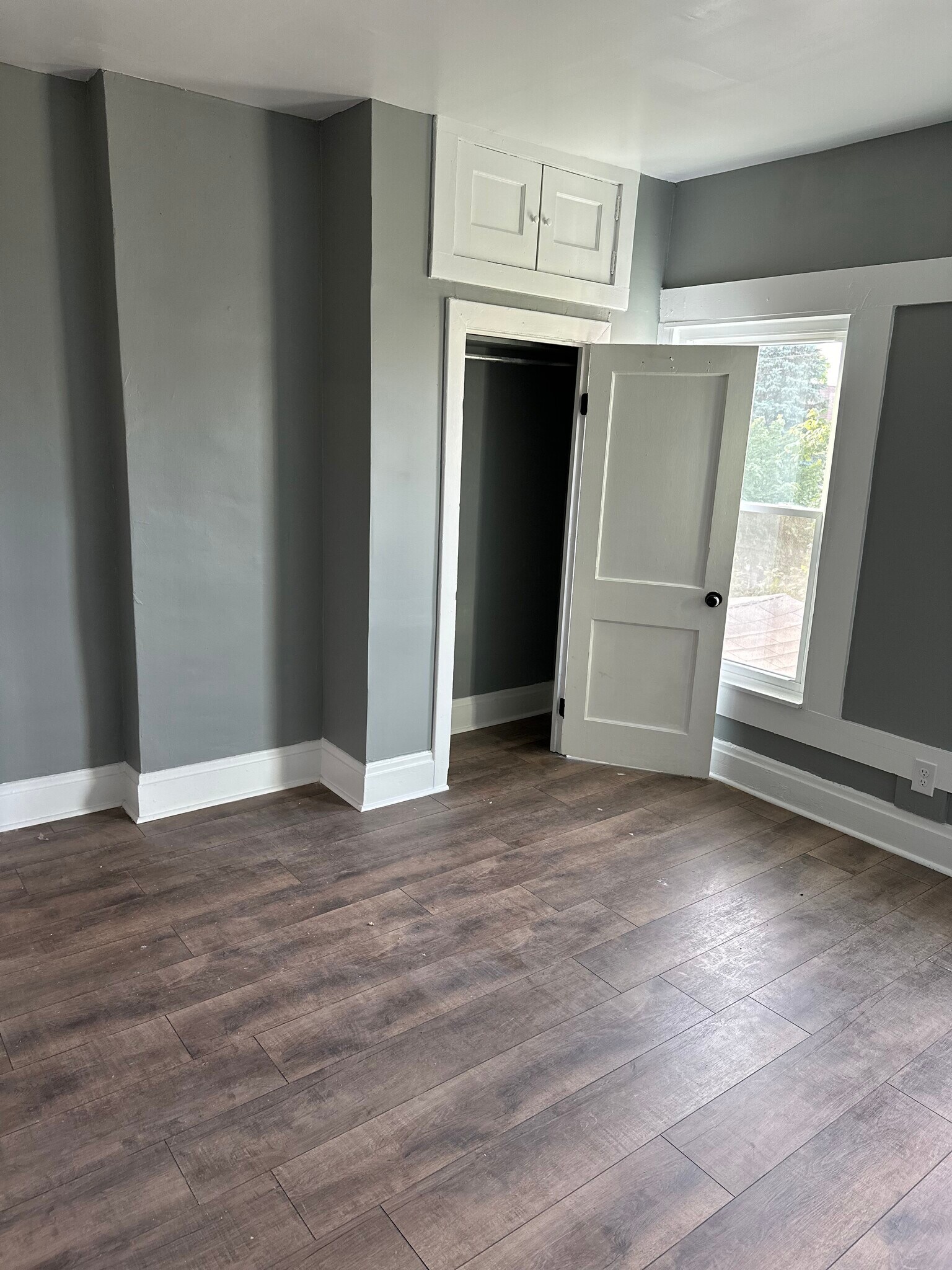 Building Photo - 629 Sheldon Ave