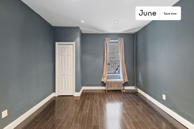 Building Photo - 23 E 109th St