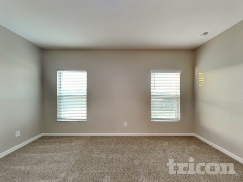 Building Photo - 727 Benjamin Trail