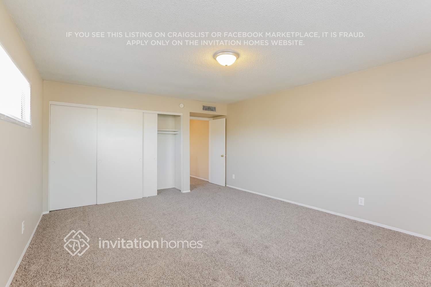 Building Photo - 4461 W Yorkshire Dr