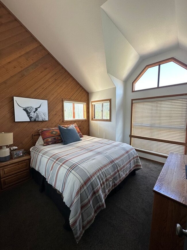 Building Photo - Spacious Aspen Creek Condo with Loft & Mountain Views – Mammoth Lakes (Available in the Springtime)