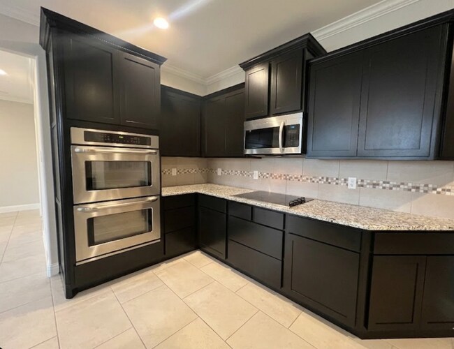 Building Photo - AVAILABLE NOW; APPLY AT OUR WEBSITE TODAY!!