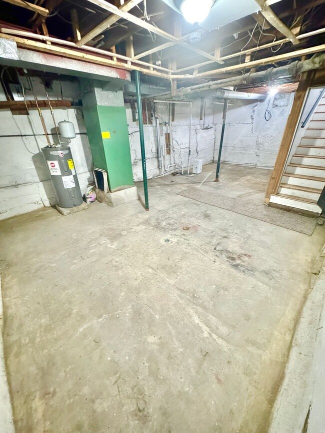 Building Photo - TWO BEDROOM Detached Home in Bethlehem Schools