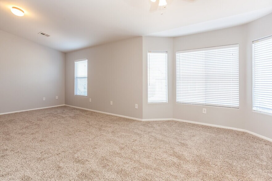 Building Photo - 4221 Cape Eagle Ave