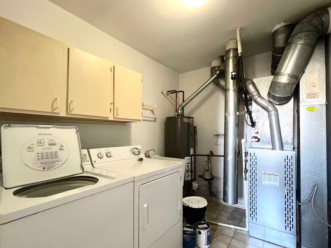 Building Photo - 3356 Ravinia Cir