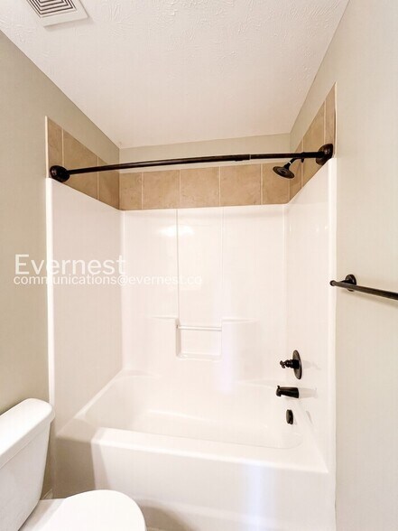 Building Photo - 412 Drema Ct