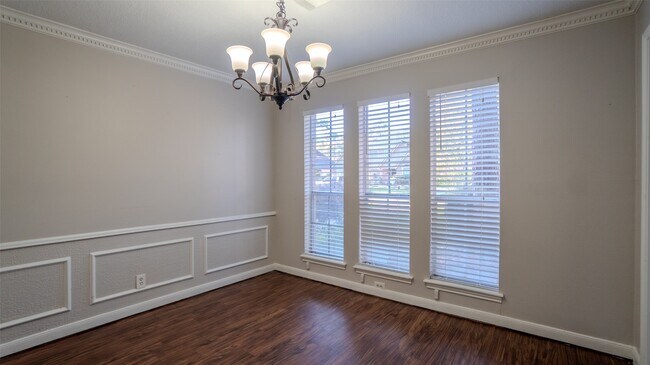 Building Photo - 5507 Slashwood Ln