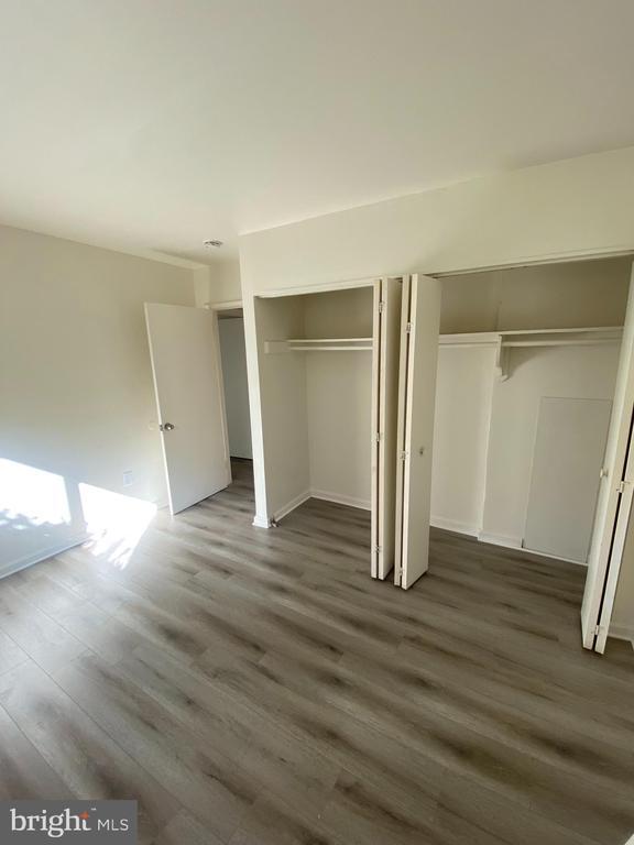 Building Photo - 5438 85th Ave