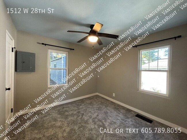 Building Photo - 1512 W 28th St