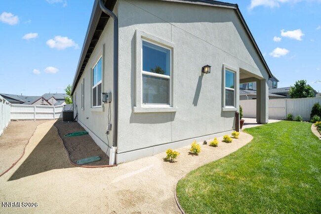 Building Photo - 5501 Western Rider Trl