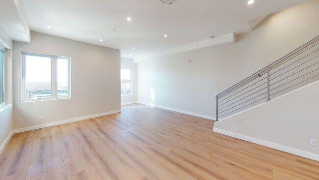 Building Photo - 212-214 IB Blvd.