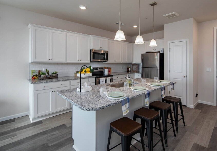 Building Photo - Crest at Burkitt Ridge Apartments