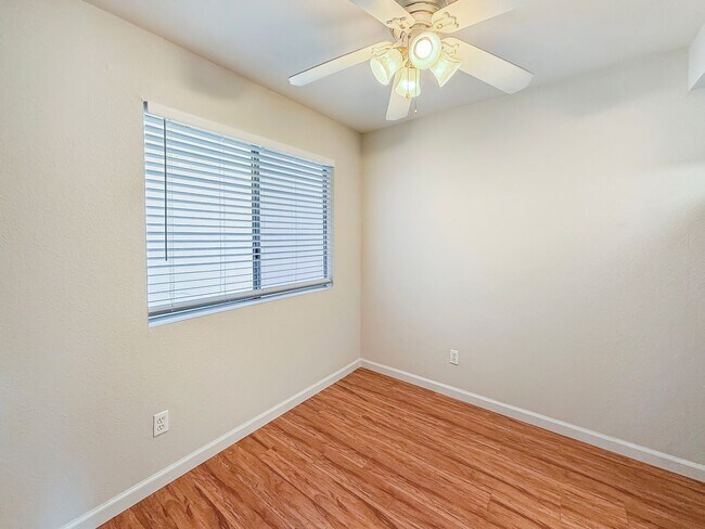 Building Photo - Charming 1BR/1BA with Private Patio in Cit...