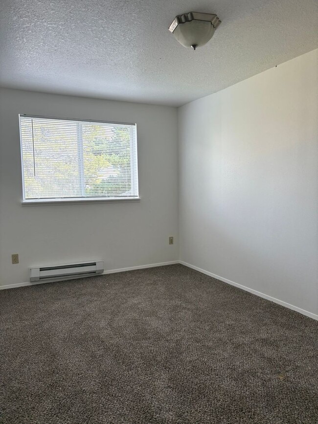 Building Photo - 3008 SE 38th Ct