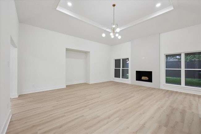 Building Photo - 7060 Burlington Dr