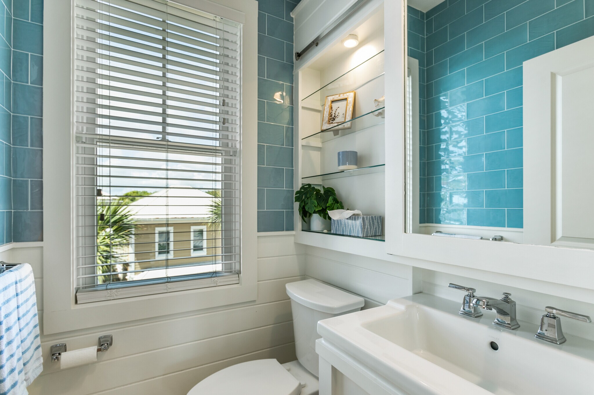 Building Photo - 681 Ocean Palm Way