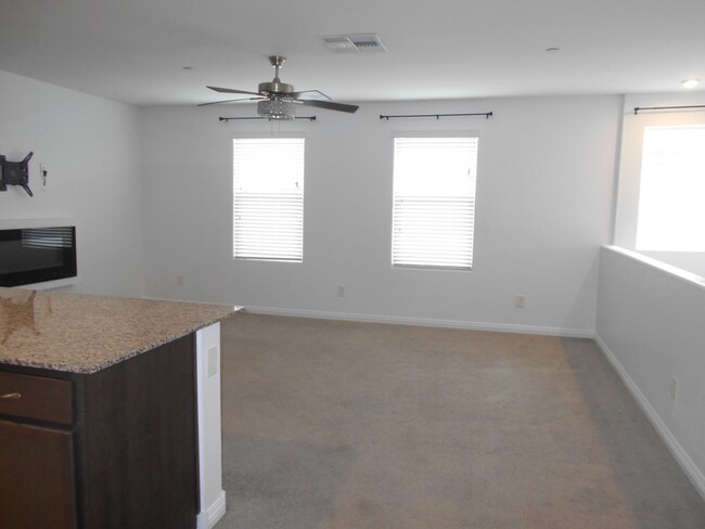 Building Photo - Invited 3 Bedroom Home In Vegas!