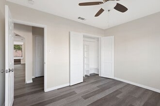 Building Photo - Gorgeous 4-Bedroom Pool Home South of the ...