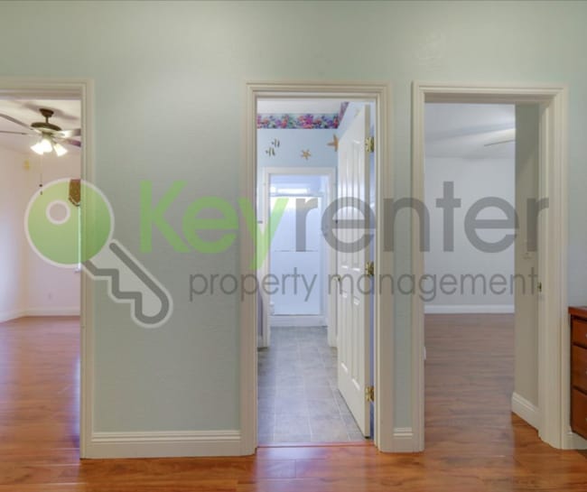 Building Photo - 208 Otter Glen Ct