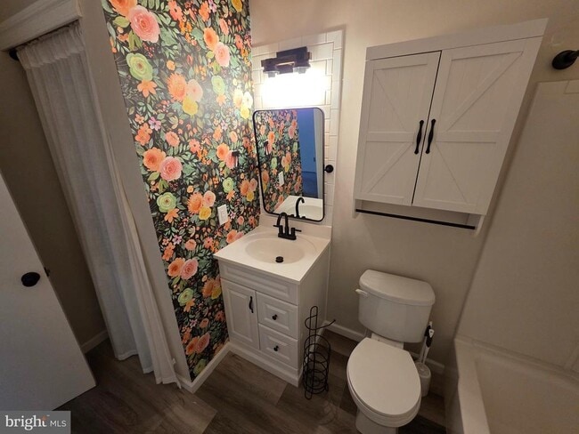 Building Photo - 30 Brookside Ct