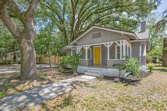 Building Photo - 3058 Rosselle St