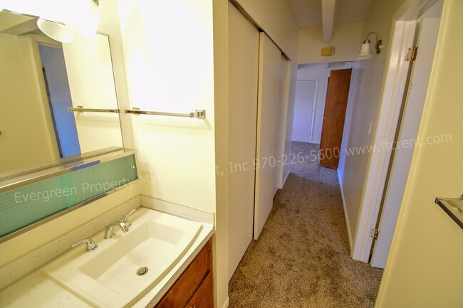 Building Photo - 1109 Alford St