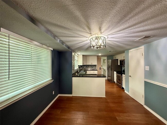 Building Photo - 3408 Ambleside Dr