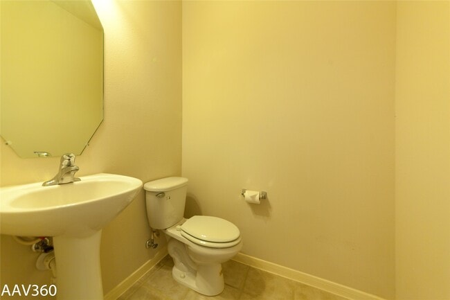 Building Photo - 2943 Meadowglen Crest