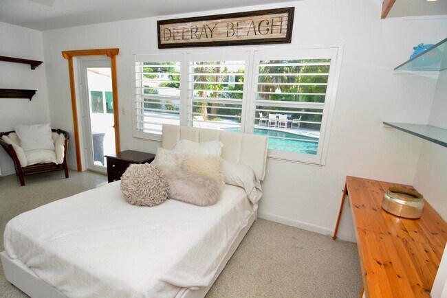 Building Photo - 212 Kings Lynn