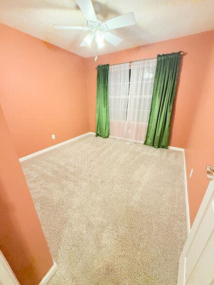 Building Photo - 1805 N 207th St