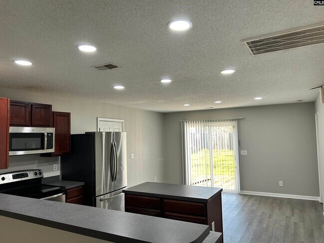 Building Photo - 218 Cogburn Rd