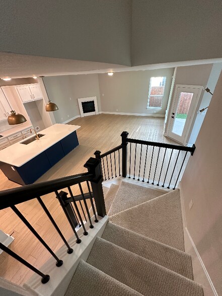 Building Photo - 13357 Hedgebrook Pl