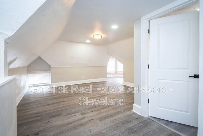 Building Photo - 2158 Murray Hill Rd