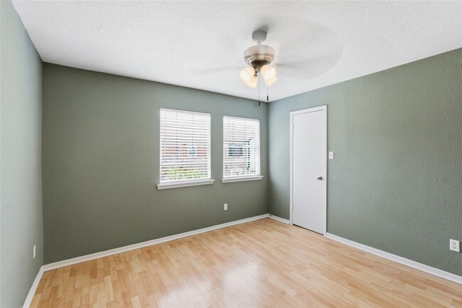 Building Photo - 8321 Nairn St