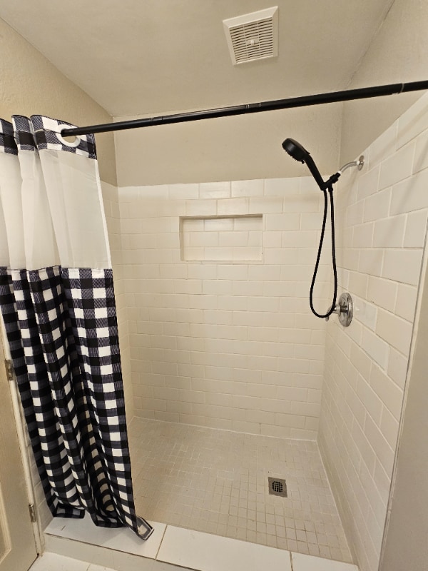 Building Photo - 19403 Youngtree Cir