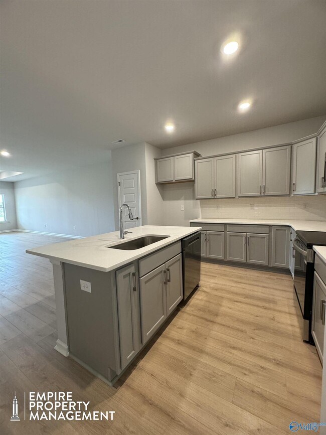 Building Photo - 318 Cornstalk Cir