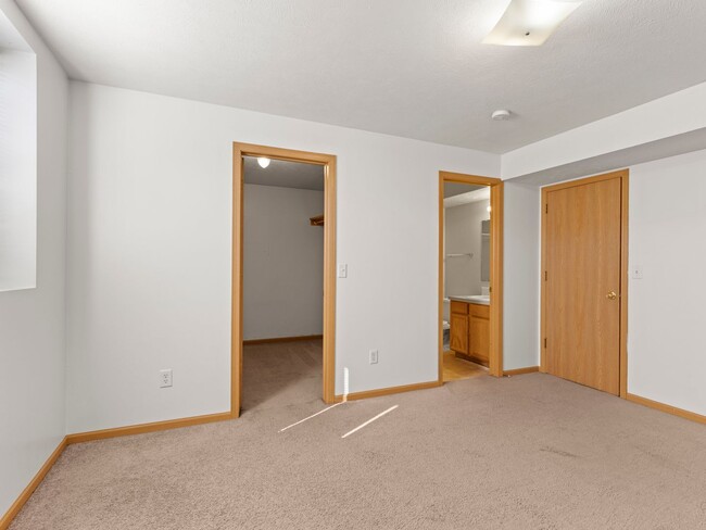 Building Photo - Renter's Dream with Triple Car Garage
